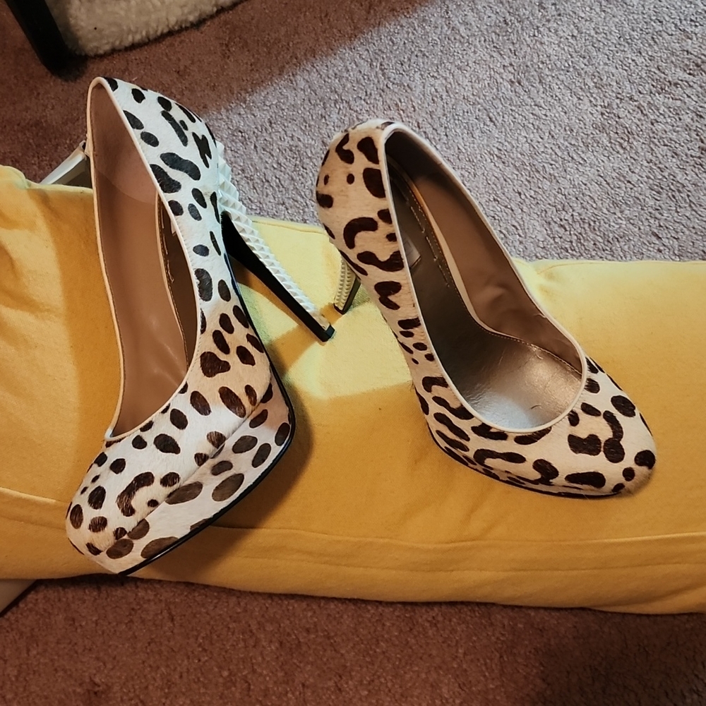 Shoes/ high heels